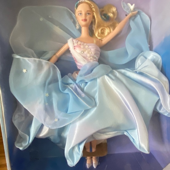 NIB whispering Wind Essence of Nature Barbie 1998 - Picture 3 of 7